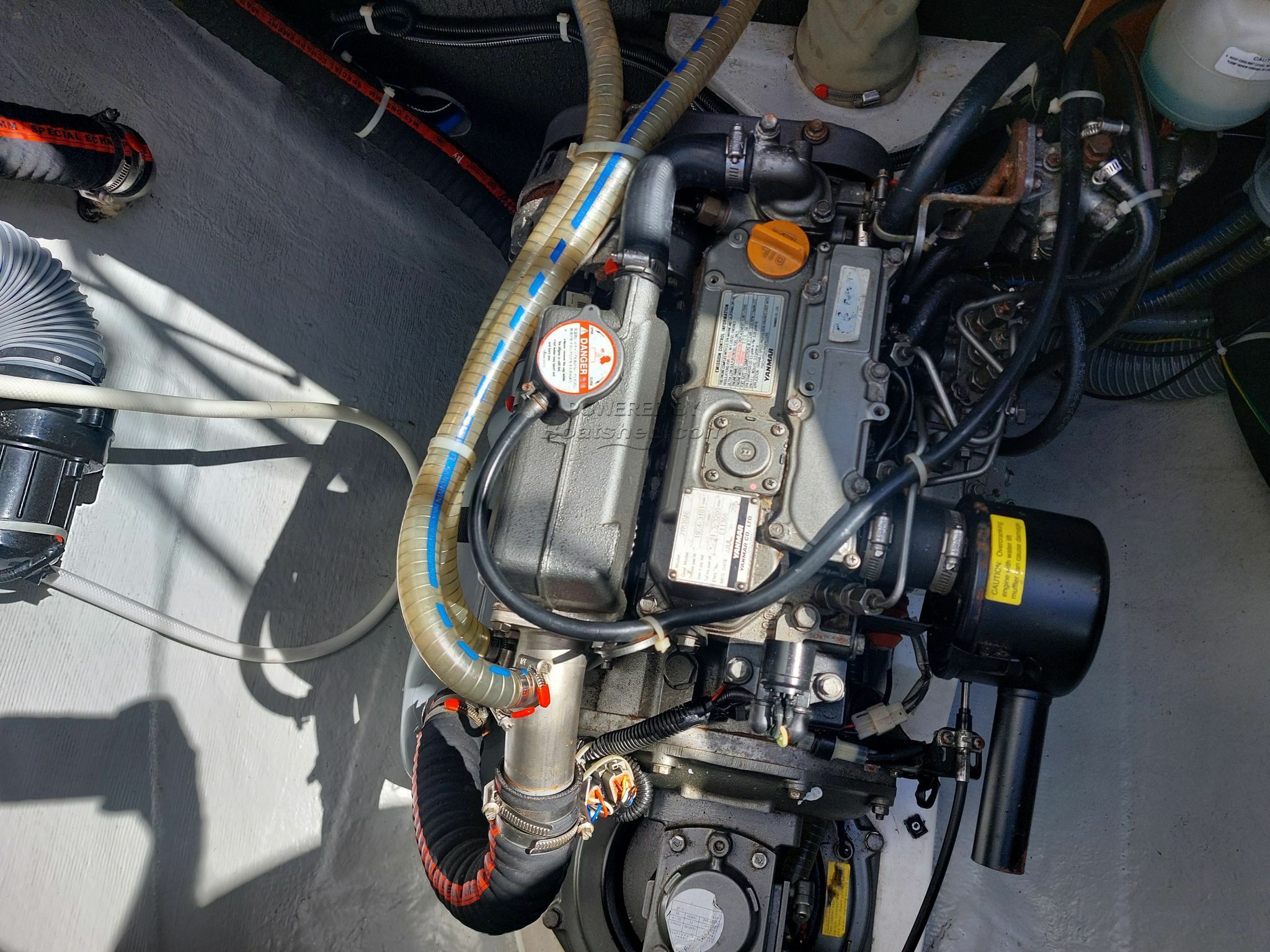 Lagoon 380 - Engine