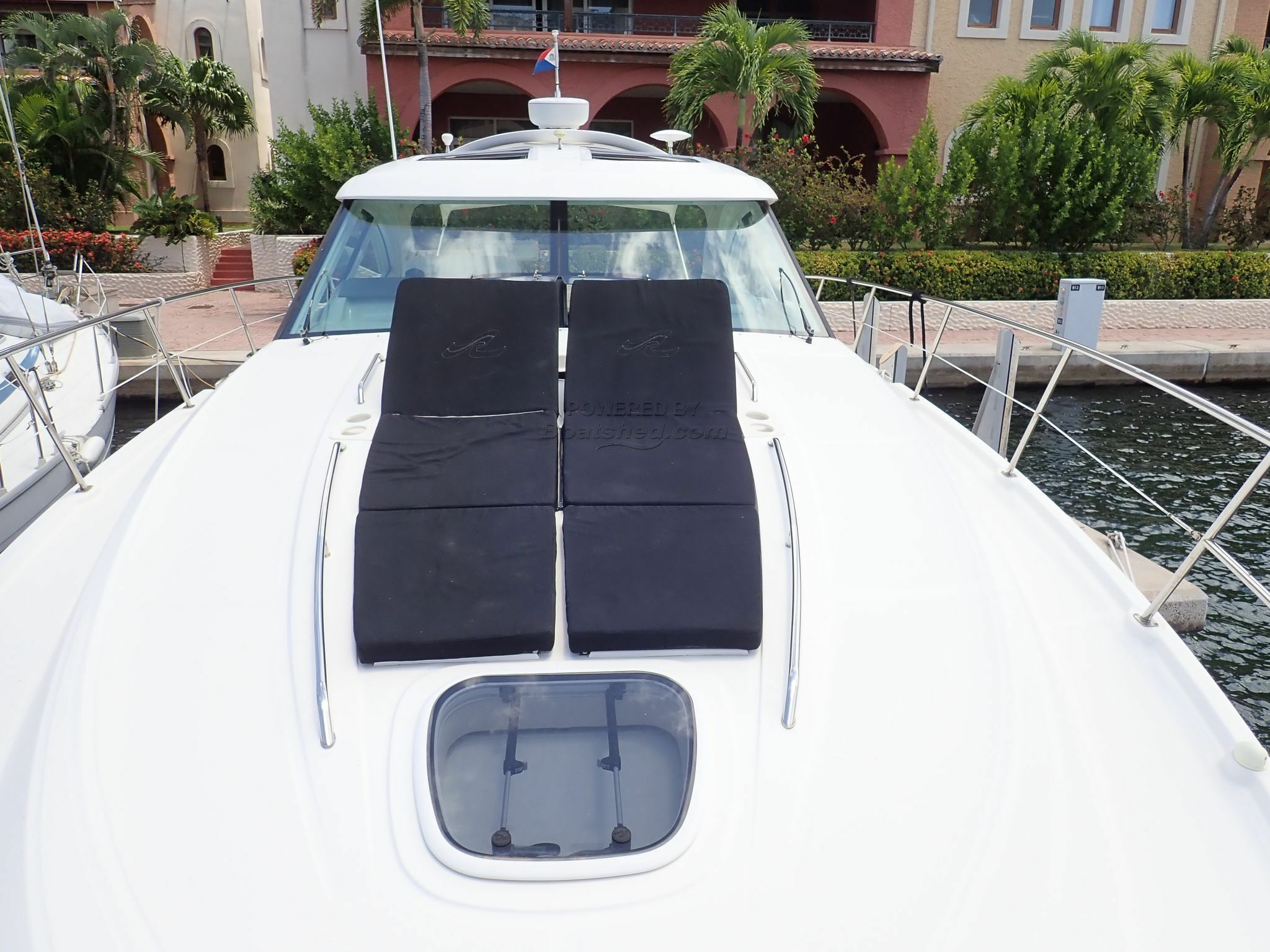 Sea Ray 470 Sundancer Express Cruiser - Coachroof/Wheelhouse