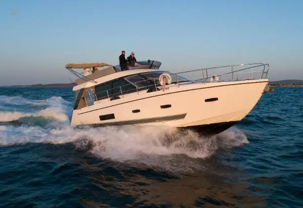 Sealine F42