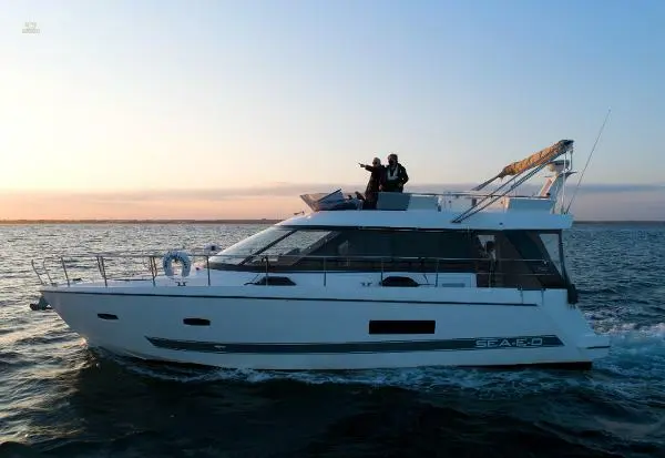 Sealine F42