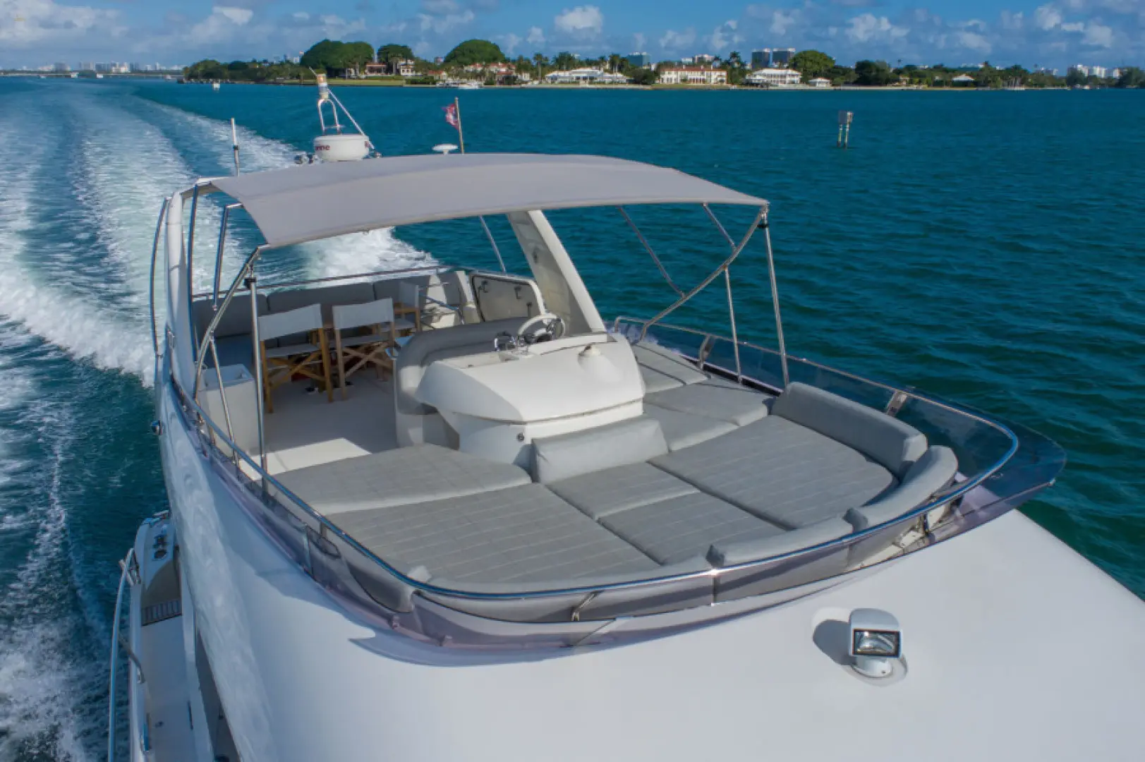 Flybridge - Expansive Sun Pad Forward