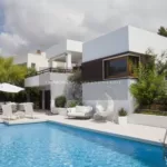 Moderne Villa auf Ibiza