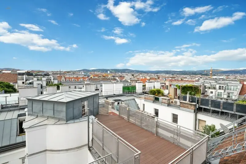 Großzügige 3-Zimmer Maisonette-Wohnung mit Terrasse im Herzen von Neubau!