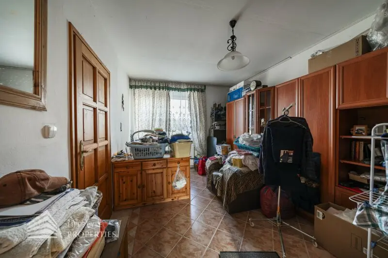 properties-28072-559dnyx9jNjeUemZ9Ol4cr.webp