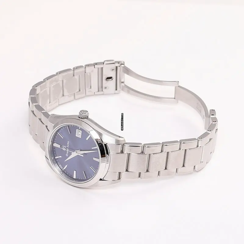 watches-115538-7959658-h2o5m70gy4zwv65kvrv4d9cq-ExtraLarge.webp