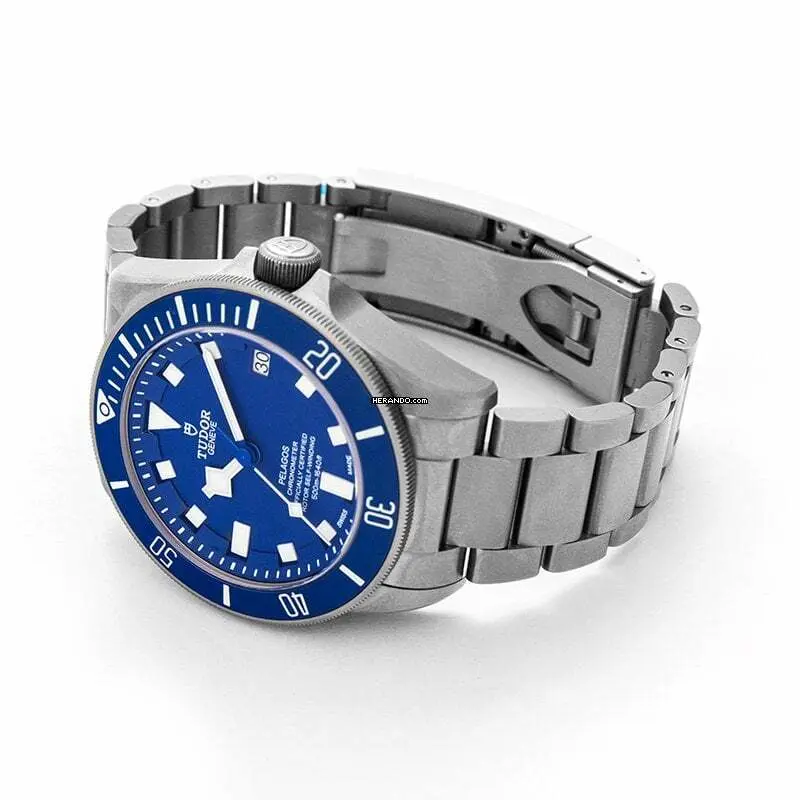 watches-115777-7117522-6ma7rxf7tsdn5w9hirxfqkrw-ExtraLarge.webp