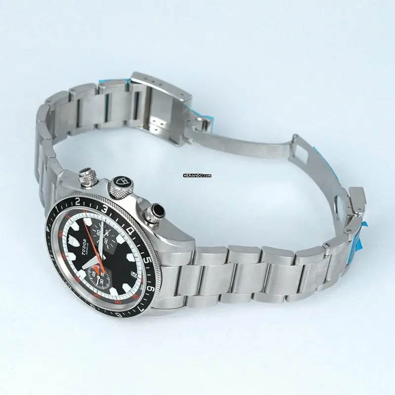 watches-115779-7123509-3n6gsnojnkls2626crdv88je-ExtraLarge.webp