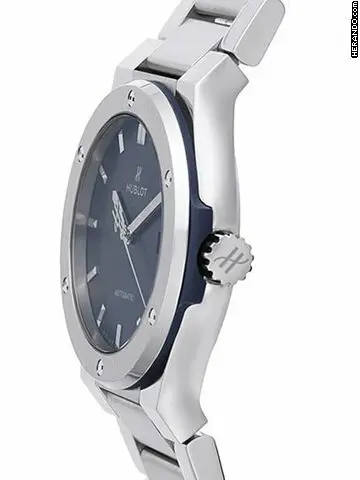 watches-154277-11150736-eveiztkhuzgy7zllrb6cv8ty-Large.webp