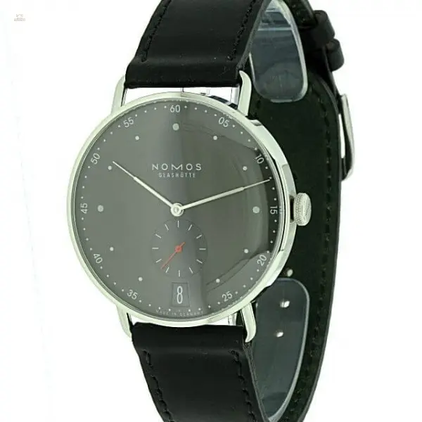 watches-176416-Nomos-Metro-38-stadtschwarz-1103.webp