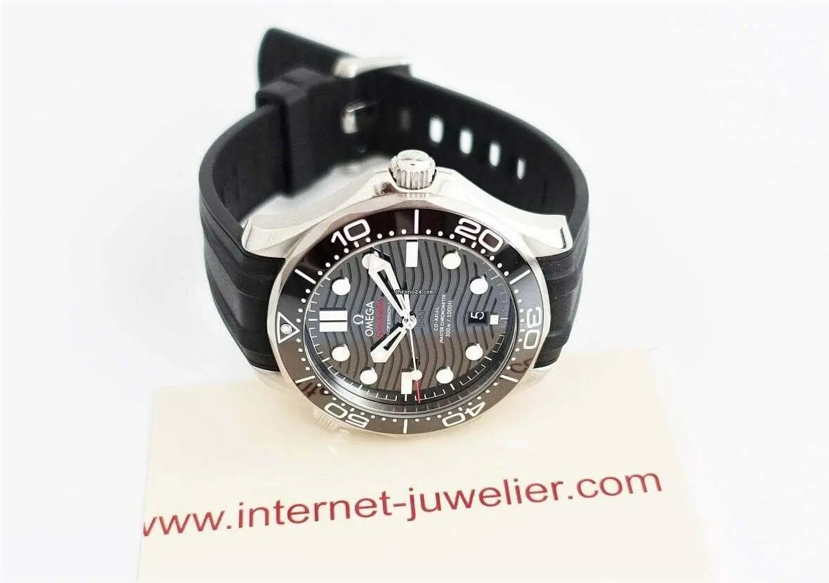 watches-194049-14717021-rm4qsftydctddof5b0h12xhp-ExtraLarge.webp