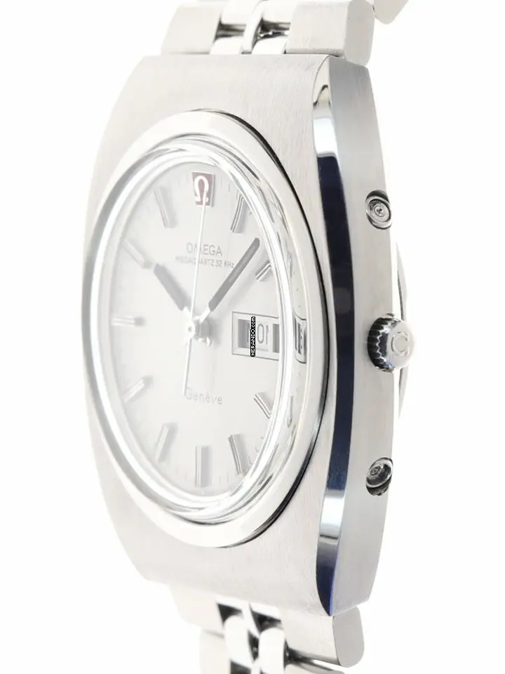 watches-205044-15653965-jhz1r2002wvskrxxaoqo5fen-ExtraLarge.webp