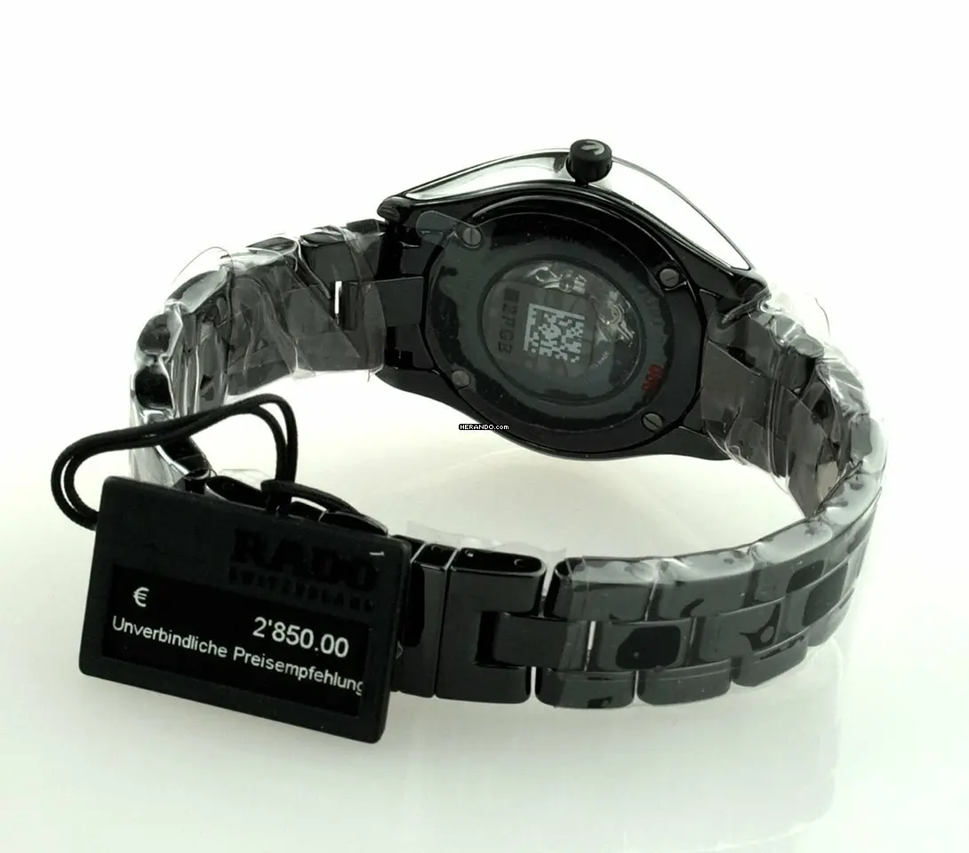 watches-221660-17097014-v609510hi68ffau6dpm30mll-ExtraLarge.webp