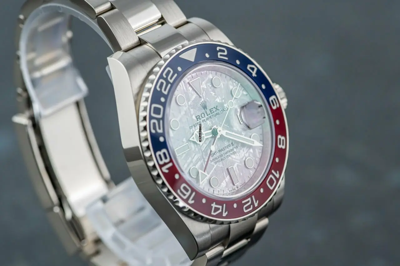 watches-223131-17212130-4xywgf08qncfh56lfli2preq-ExtraLarge.webp