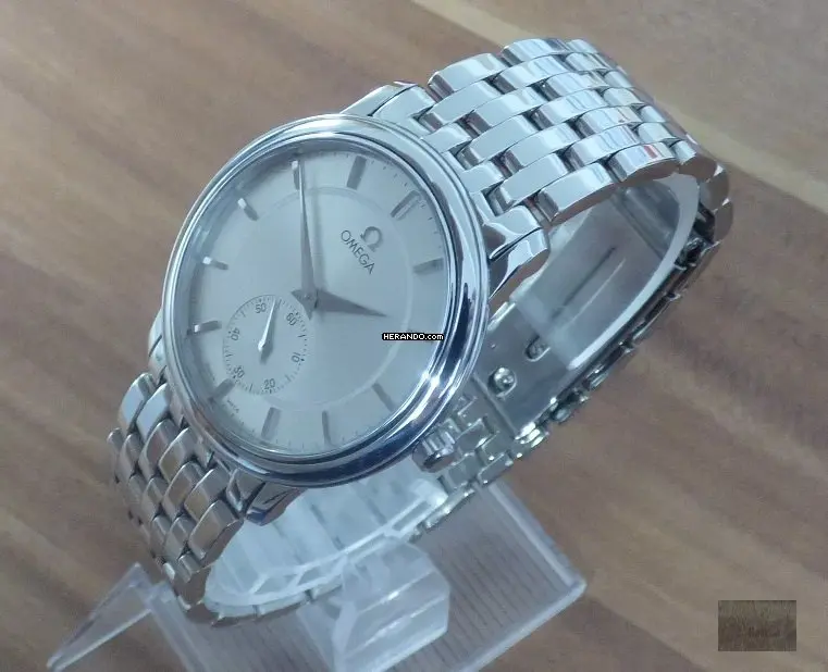 watches-24969-6837077-930jx3r6oabrj0rphrs0ru8a-ExtraLarge.webp