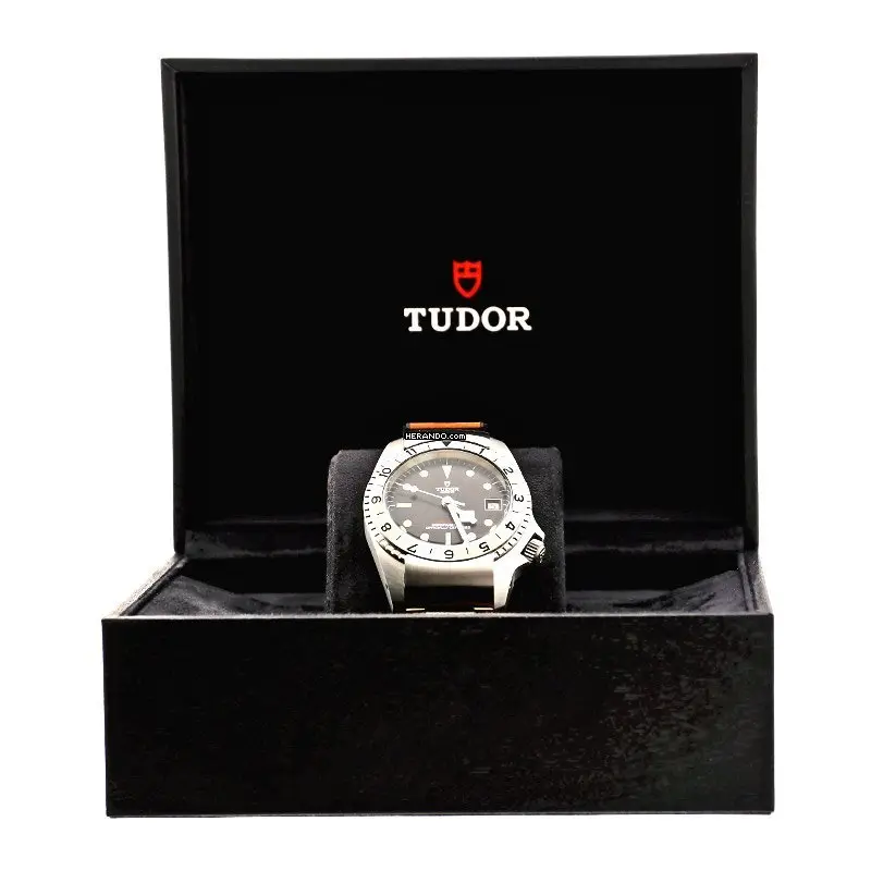 watches-266673-21187897-yu98pqk2n789g8whu2hnvj9h-ExtraLarge.webp