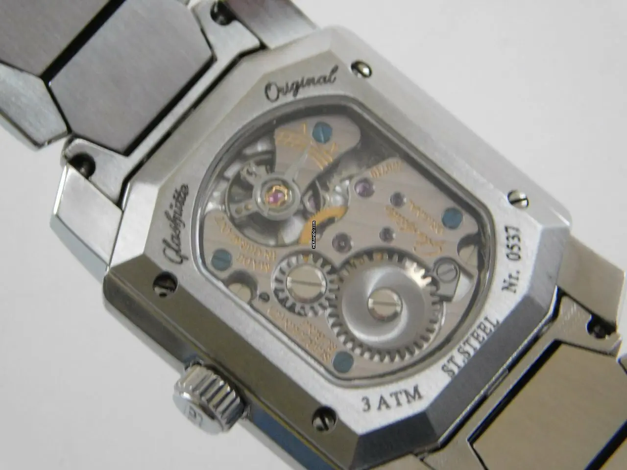 watches-271645-21674808-92jbg1qzxr7qocbzq3p2usdf-ExtraLarge.webp