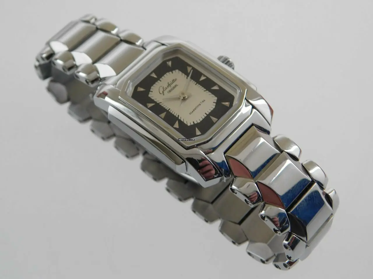 watches-271645-21674808-z5pjs562eb5wkhrww2jmf0og-ExtraLarge.webp