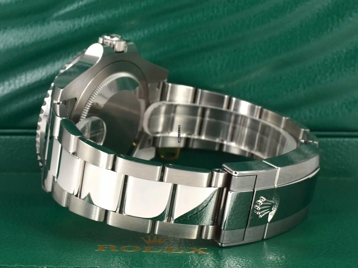 watches-274954-21989566-dr8y6gac3g35oapgx7z00wfv-ExtraLarge.webp