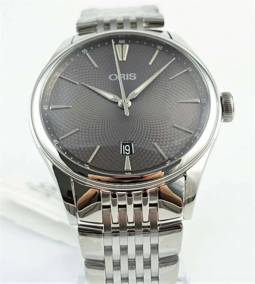 watches-281481-22689442-w9ve9lh0175391a4sffes4nq-ExtraLarge.webp