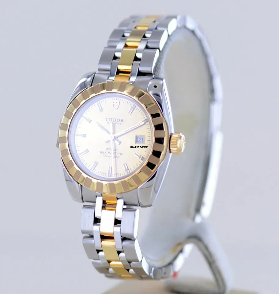 watches-281845-22763003-psubo5735fdm66p4the09a0i-ExtraLarge.webp