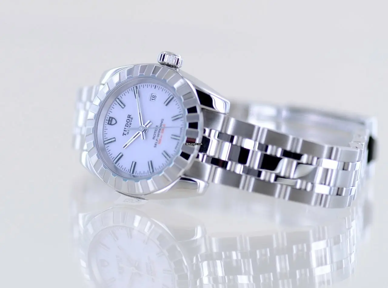 watches-281846-22763005-2m5k1ayy6josc645j7uaxgzs-ExtraLarge.webp