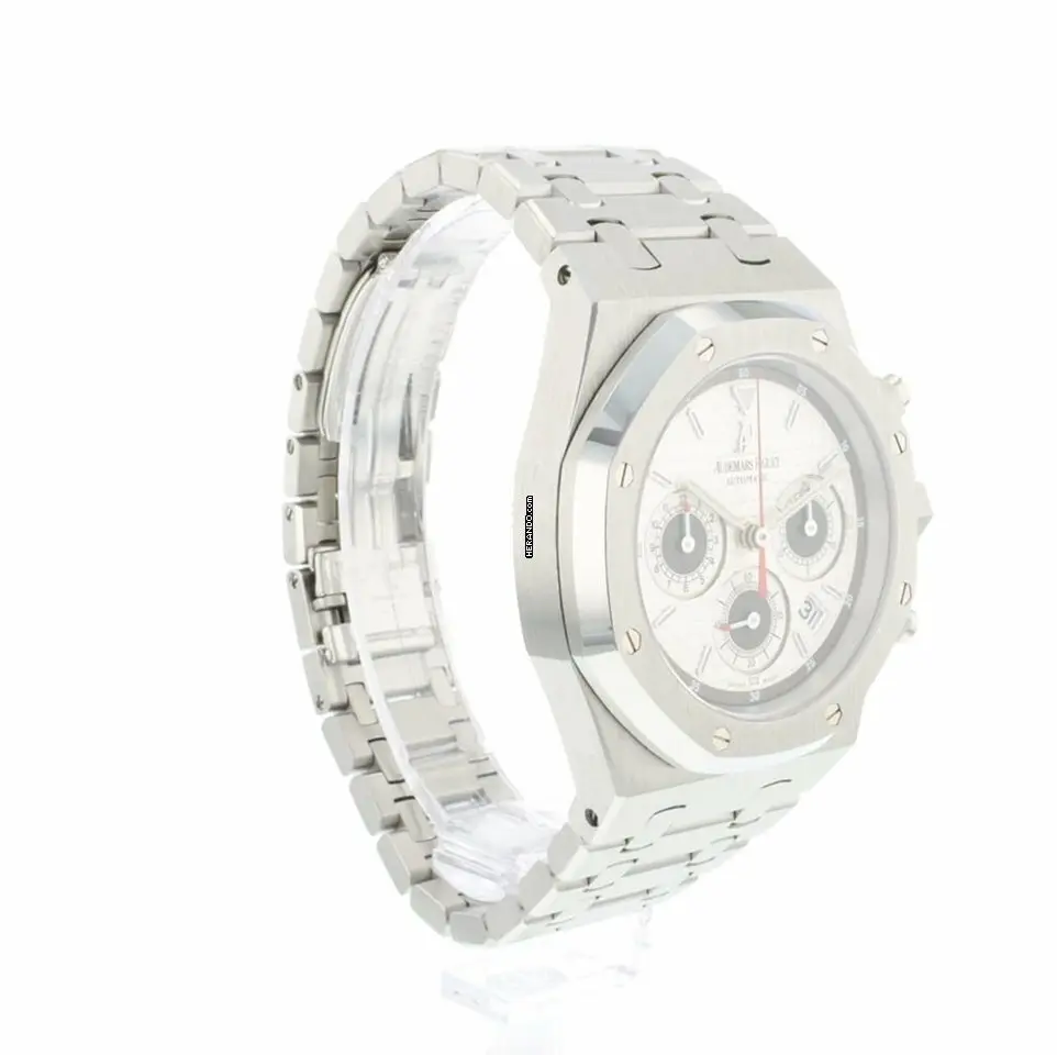 watches-285872-23236670-etst2vy4hcmxe6fs70tk2h82-ExtraLarge.webp