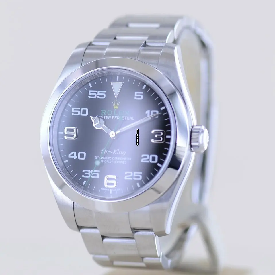 watches-294370-24165314-eb492pcudxce8sgenatc16cs-ExtraLarge.webp