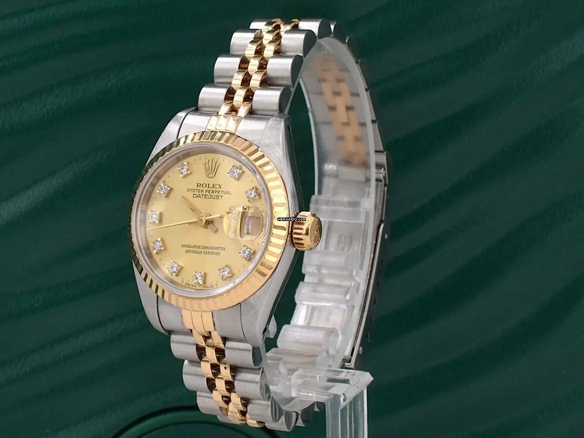 watches-298716-24902946-ry12tqgldt2w0v4py0esmree-ExtraLarge.webp