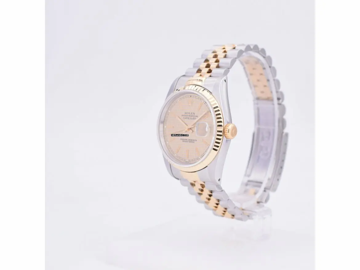 watches-301203-25142433-zdc6bwyrufjjekkilxb6y94l-ExtraLarge.webp