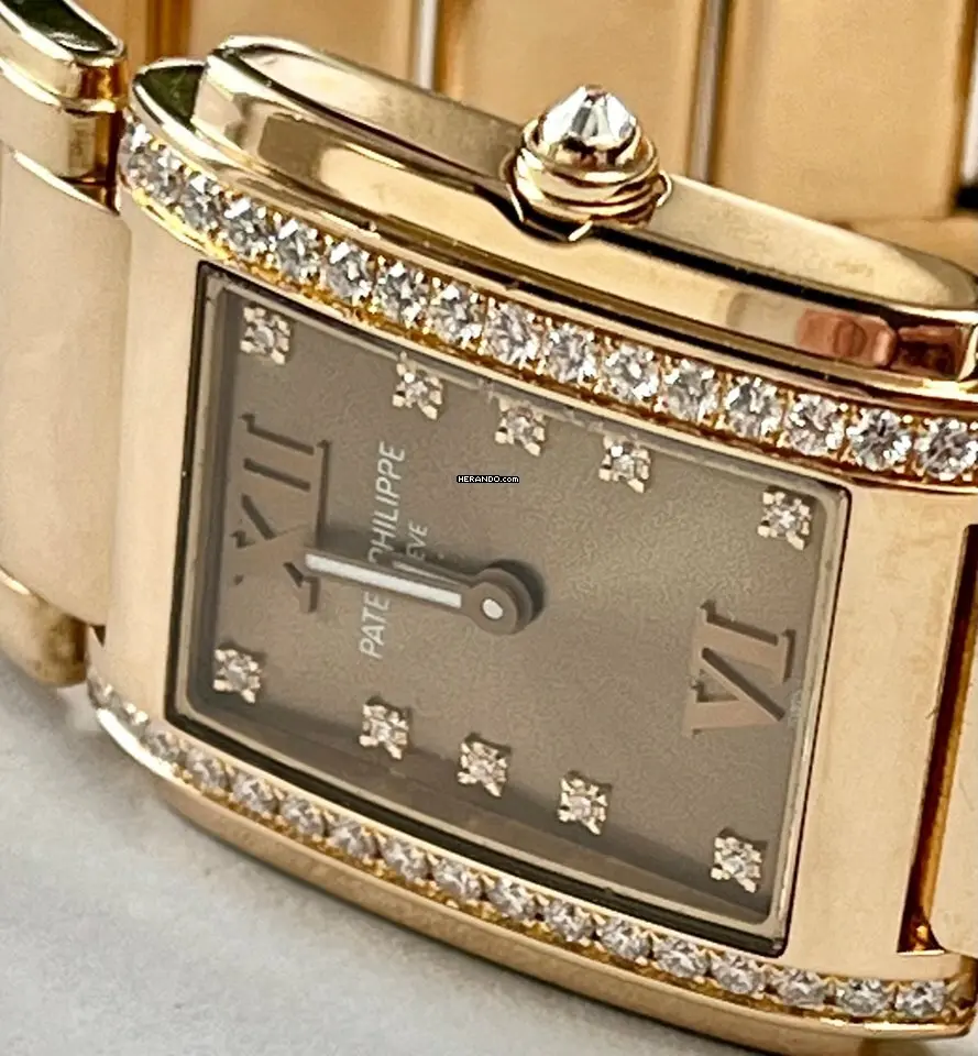 watches-301776-25225206-suj2ii4z3d26ex34r88dsm6h-ExtraLarge.webp