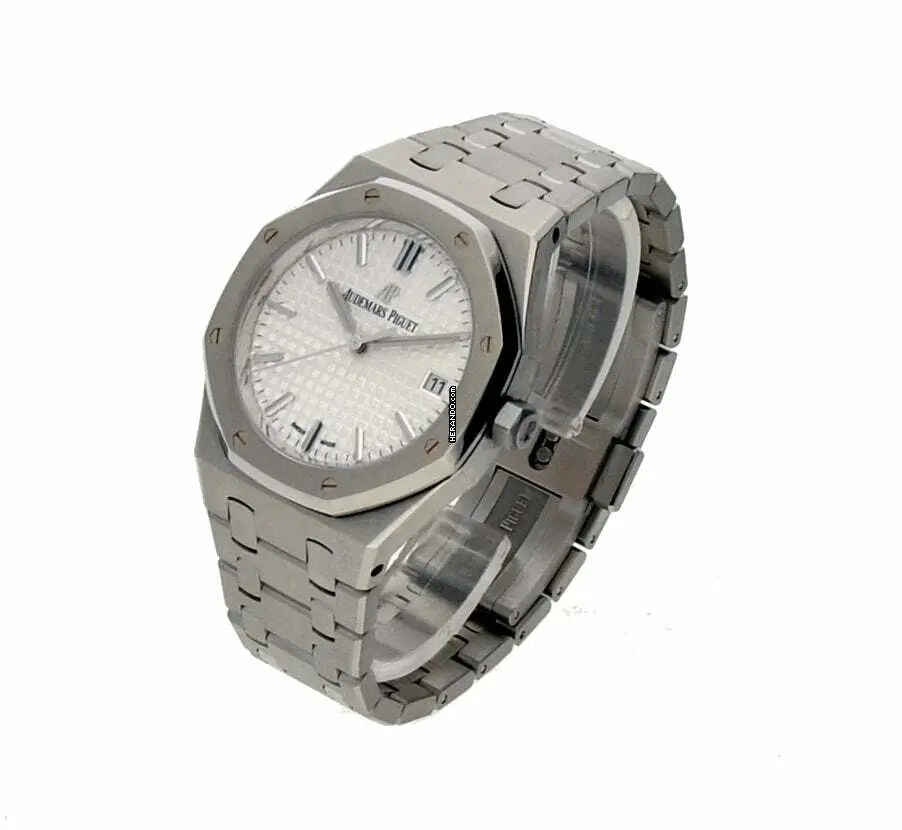 watches-301992-25232950-crcxgh355adeqn2kokc6j5lq-ExtraLarge.webp