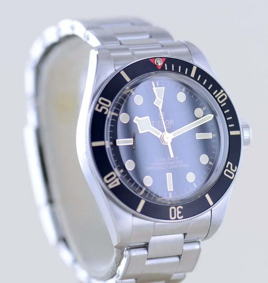 watches-302849-25304271-no9vhqe9mq0kr9nrg8kkhv1q-ExtraLarge.webp