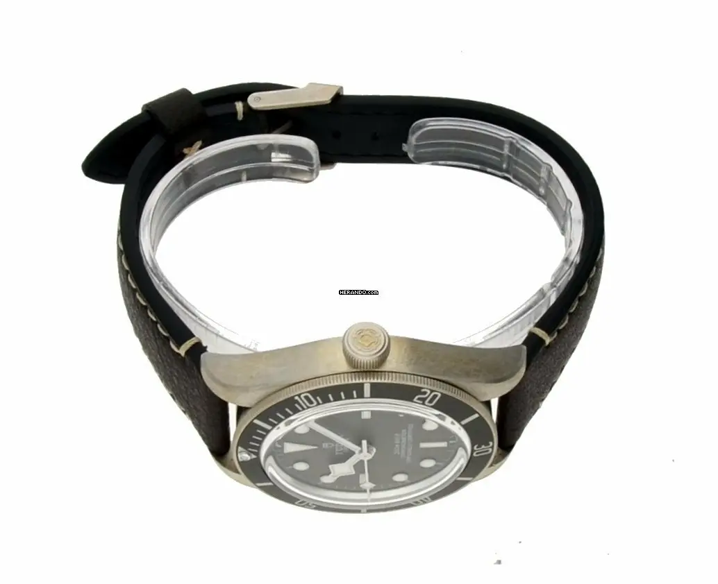 watches-303314-25370013-nmhk4r0lpx0ivtglr103eqcq-ExtraLarge.webp