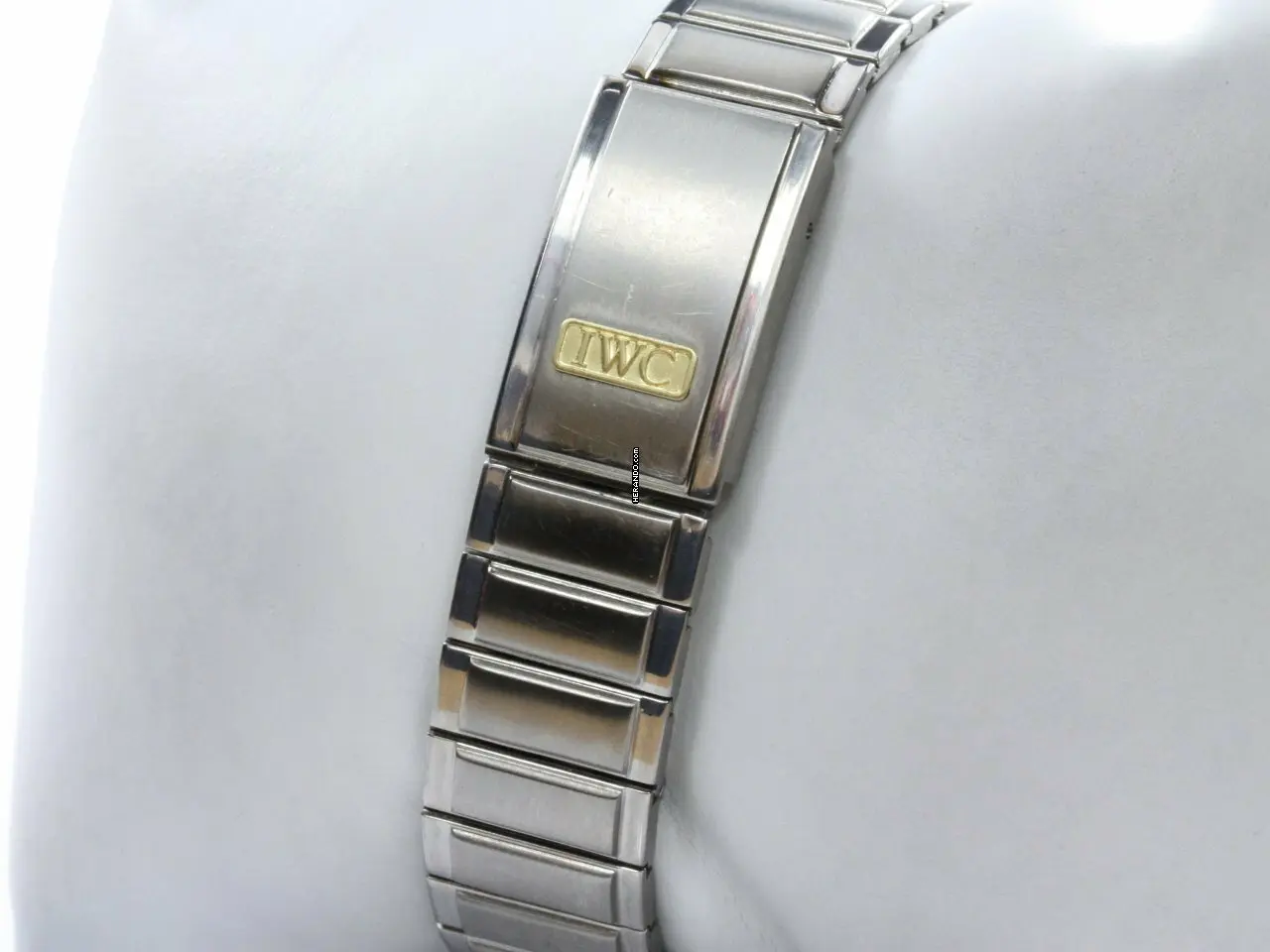 watches-303376-25375279-j49nx68sdacdu57dk220tmnw-ExtraLarge.webp