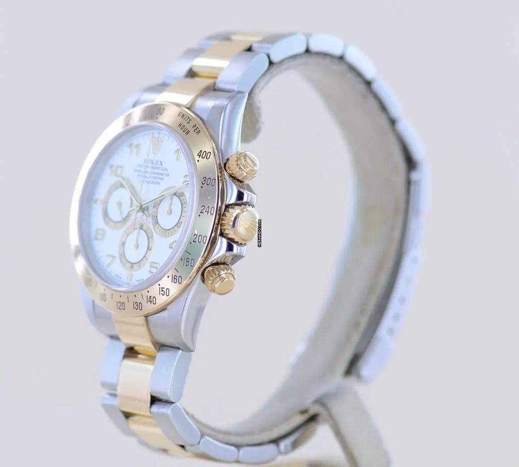 watches-303624-25426341-nx08zf4y883o1uh8jgfj0j4x-ExtraLarge.webp