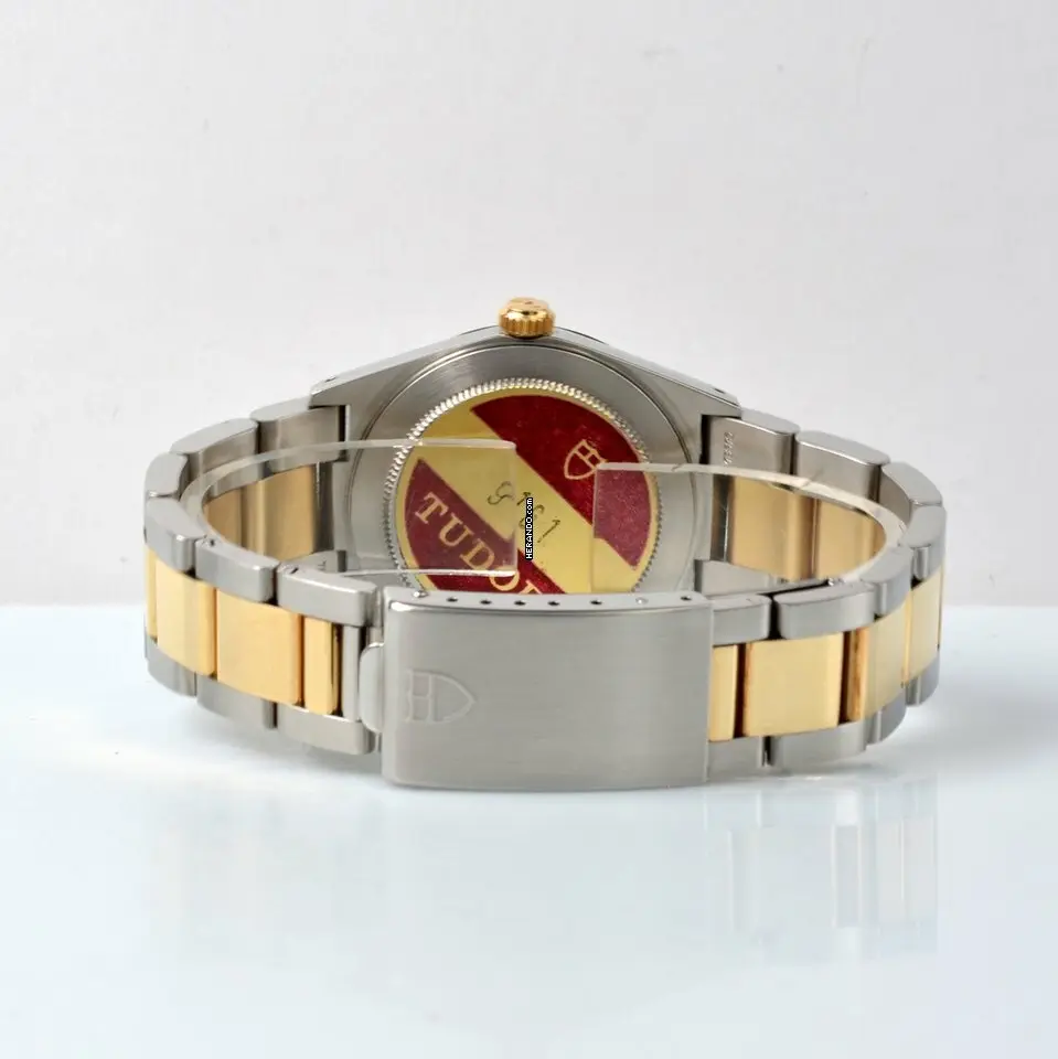 watches-303817-25452912-c0krpfzdbe8gpcgca89214qn-ExtraLarge.webp