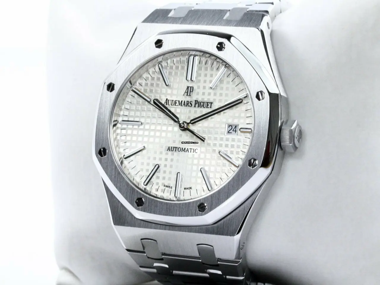 watches-304532-25554170-iiujgscz2qq06r64pw5snxt9-ExtraLarge.webp