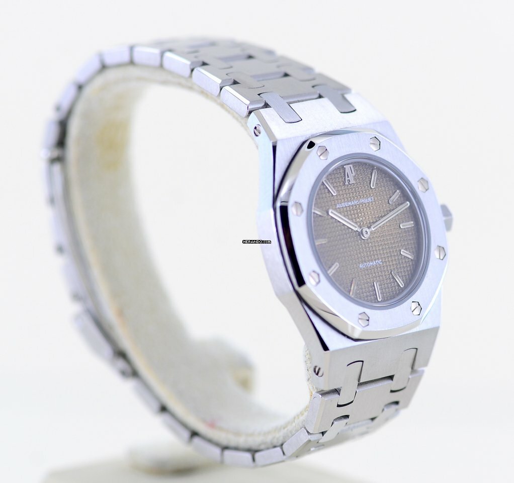 watches-307451-25922436-yohgih6p9vq76lh492n43nip-ExtraLarge.jpg