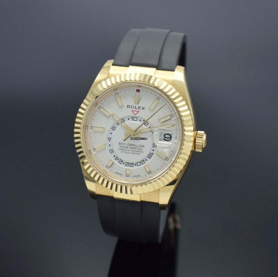 watches-312216-26555180-cgjr8898ozwin17ayz3zs5if-ExtraLarge.jpg