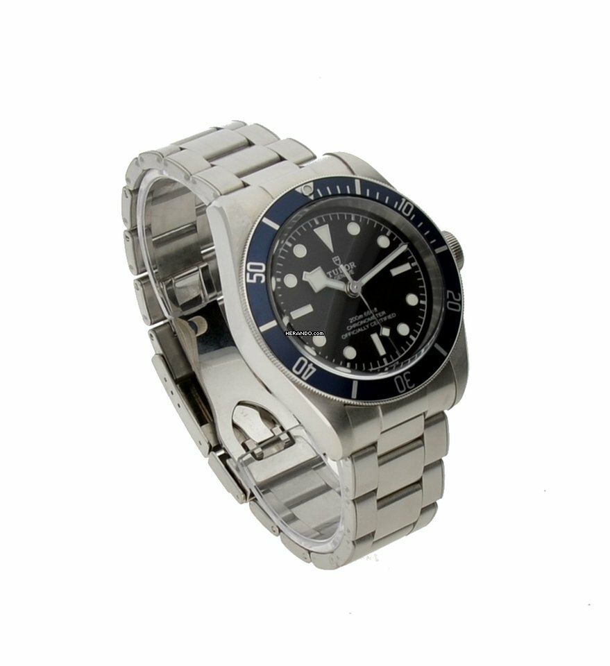 watches-313521-26736063-7r687b9a165by6cl4b7t6g1a-ExtraLarge.jpg