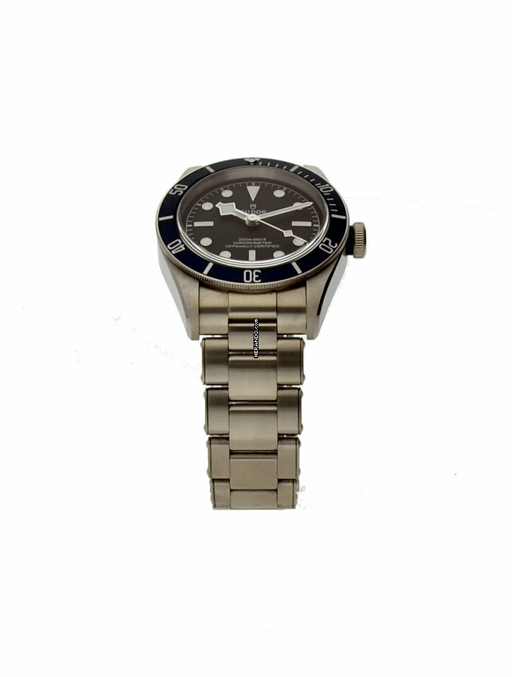 watches-313521-26736063-bx6uf80l7x41drkdkd4kobdr-ExtraLarge.jpg