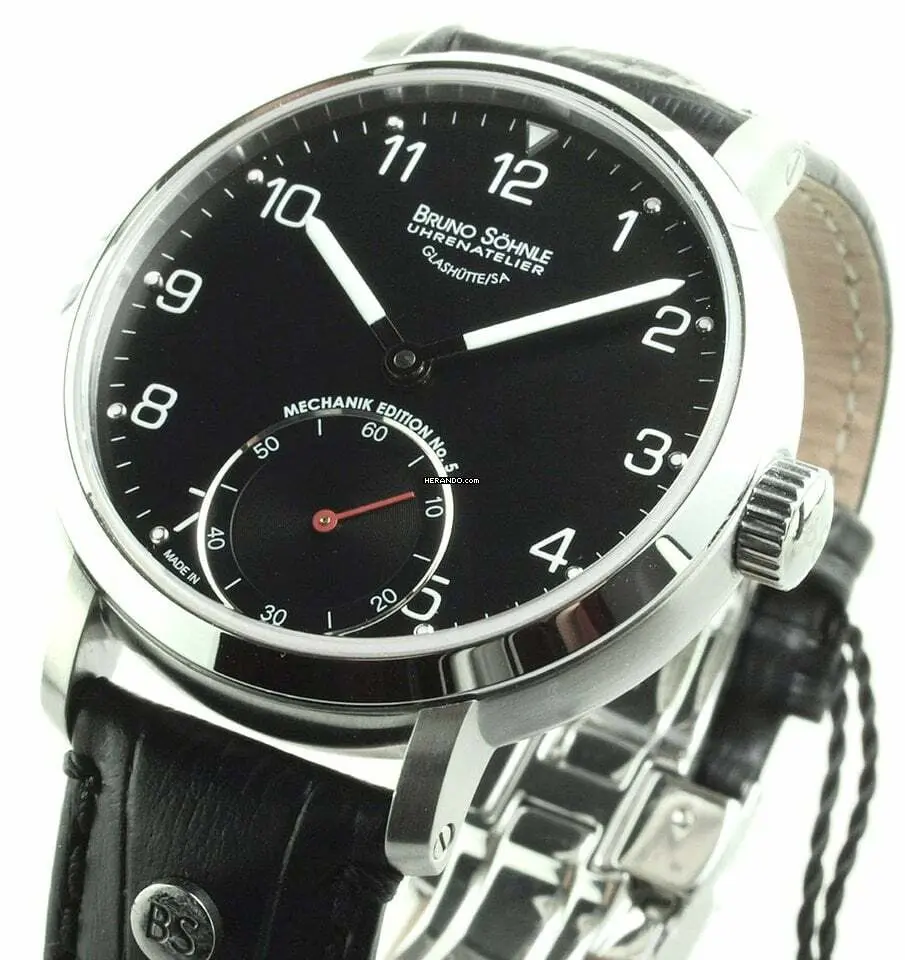 watches-327399-28333509-42lizufm2pwl5kgt34kn2i96-ExtraLarge.webp