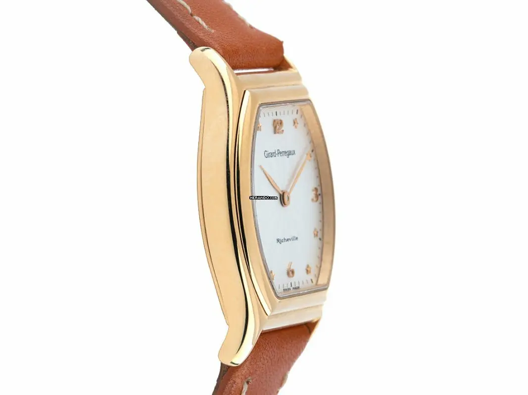 watches-327488-28352634-ebyvs1aq6g82dpt77407keam-ExtraLarge.webp