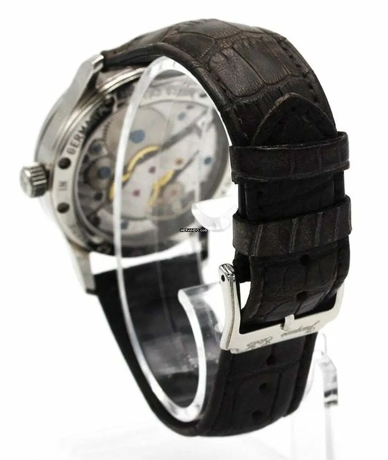 watches-327751-28345813-dfms1rz0aqrf26s6p3cnid5n-ExtraLarge.webp