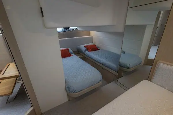 Princess V40 For Sale - Guest Cabin