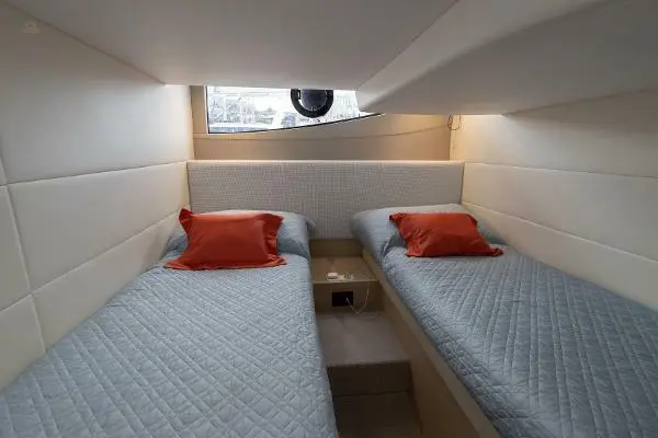 Princess V40 For Sale - Guest Cabin