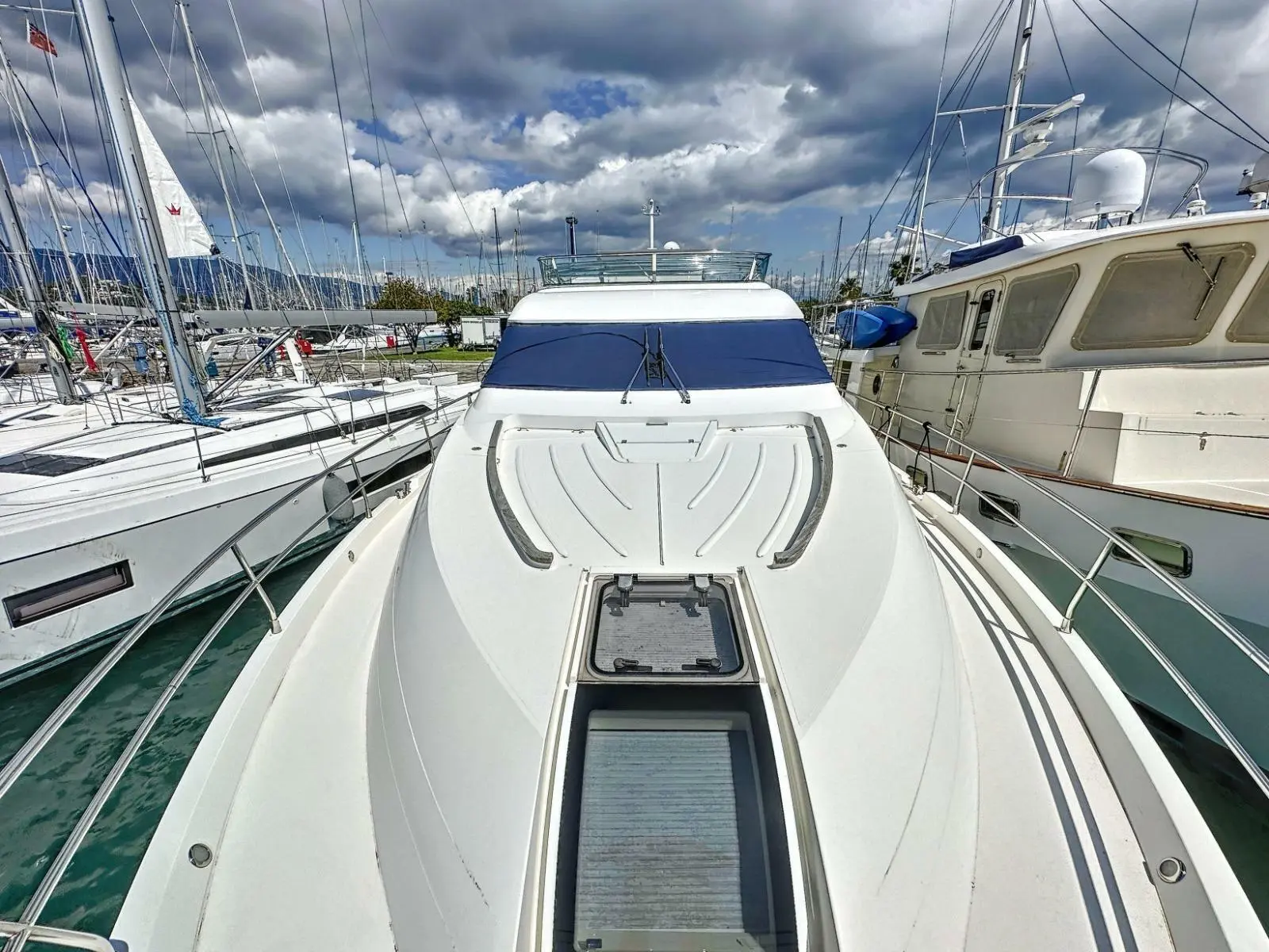 yachts-100389-384330_7.webp