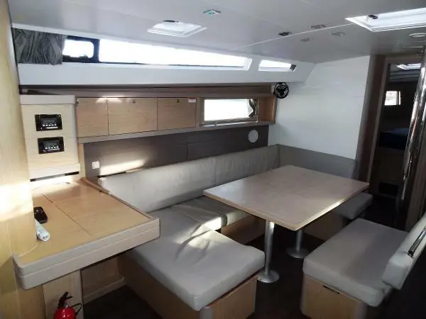 Beneteau Oceanis 48