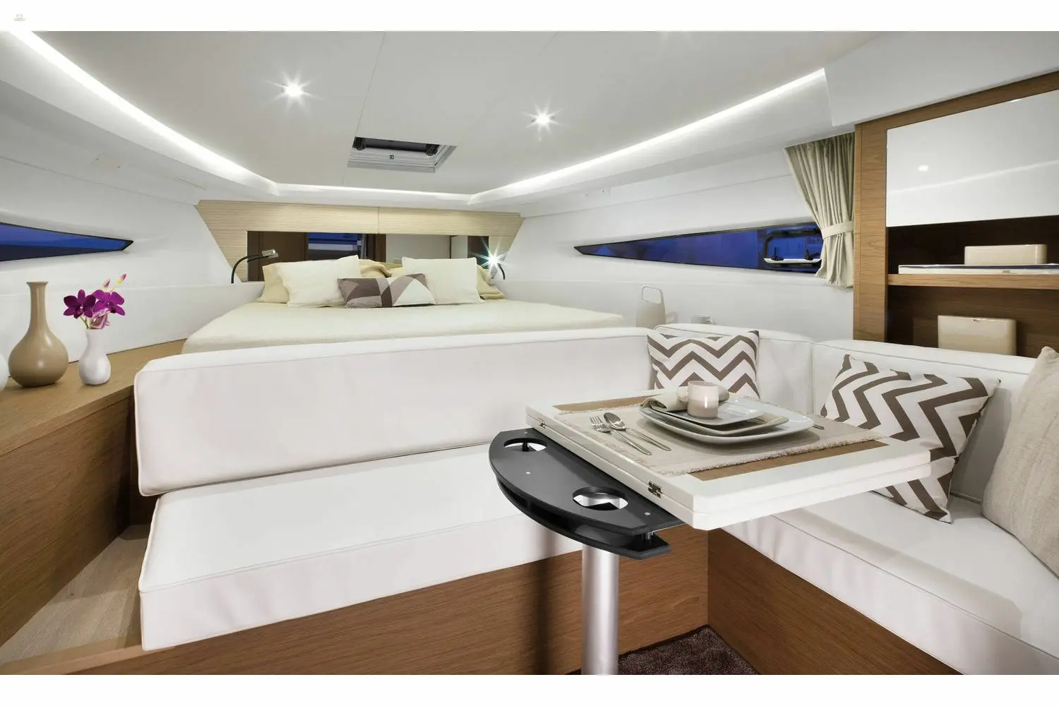 Jeanneau Leader 36 diesel sports cruiser - forward cabin and saloon