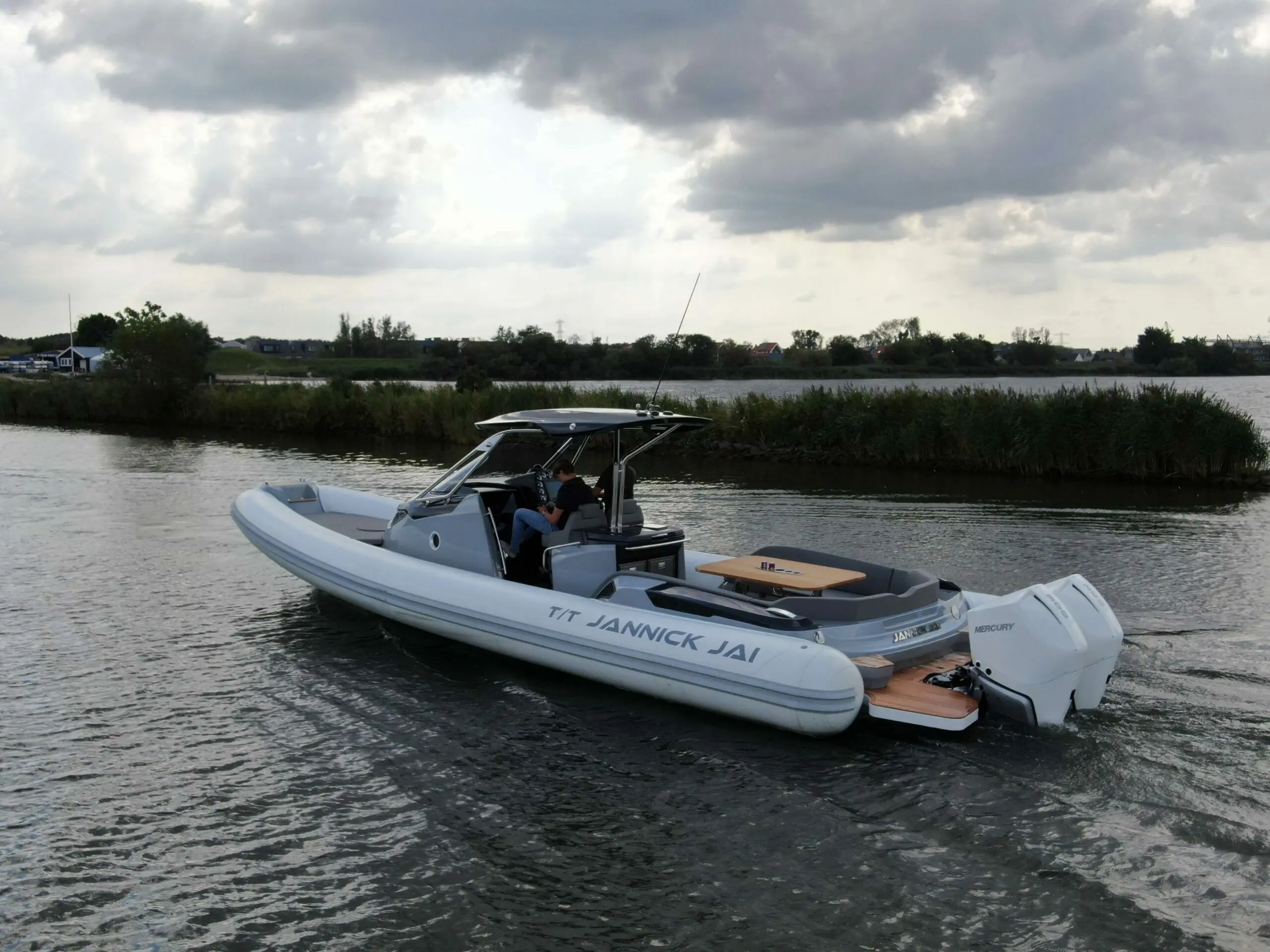 Sacs-strider-open-back-rib-for-sale-exterior-image-Lengers-Yachts-11-scaled.jpg